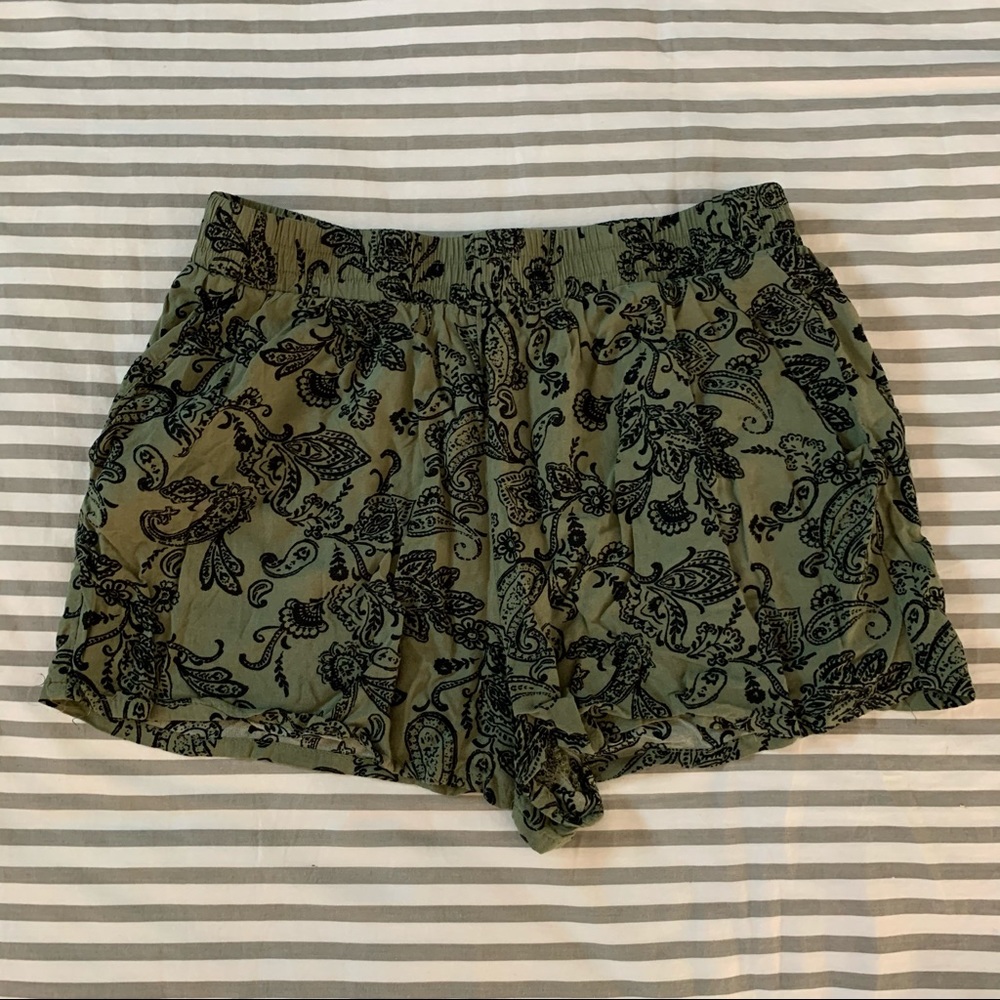 Flowy shorts
